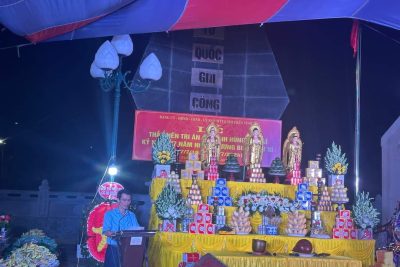 Tin bài Học sinh trường THCS Thị trấn Vĩnh Trụ tham gia Lễ cầu