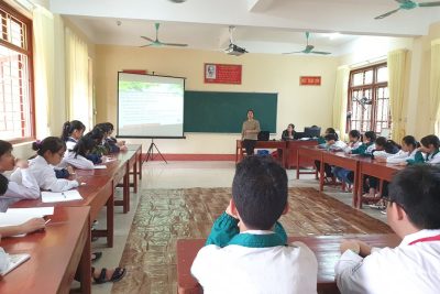 Tập huấn sơ cấp cứu học sinh Trường THCS thị trấn Vĩnh Trụ