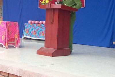 Trường THCS thị trấn Vĩnh Trụ tổ chức kí cam kết thực hiện