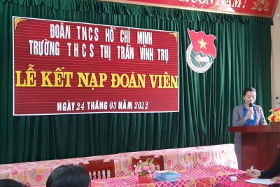 CHI ĐOÀN TRƯỜNG THCS TT VĨNH TRỤ KẾT NẠP ĐOÀN VIÊN MỚI NĂM