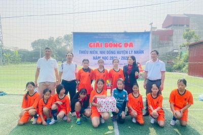 Tin bài trường THCS thi trấn Vĩn trụ giành Á quân giải Bóng đá