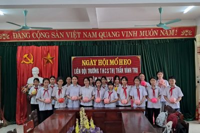 Tin Bài ngày hội mổ heo đất của trường THCS thị trấn Vĩnh